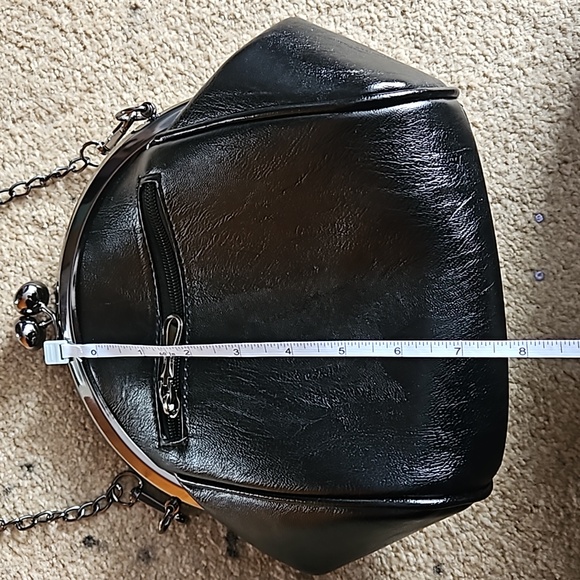 Clasp Purse - Picture 7 of 10